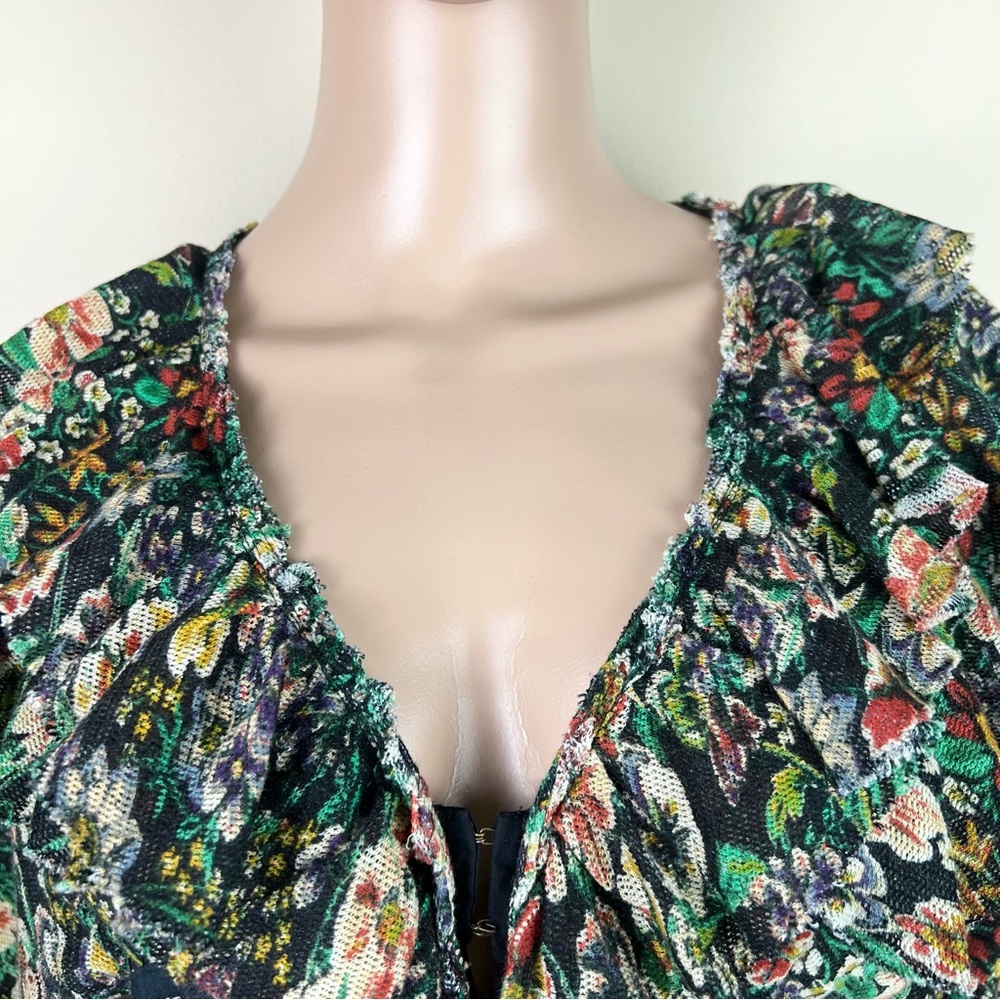 NEW FREE PEOPLE REVOLVE FLORAL PRINT RUFFLE CROP TOP - Picture 3 of 5